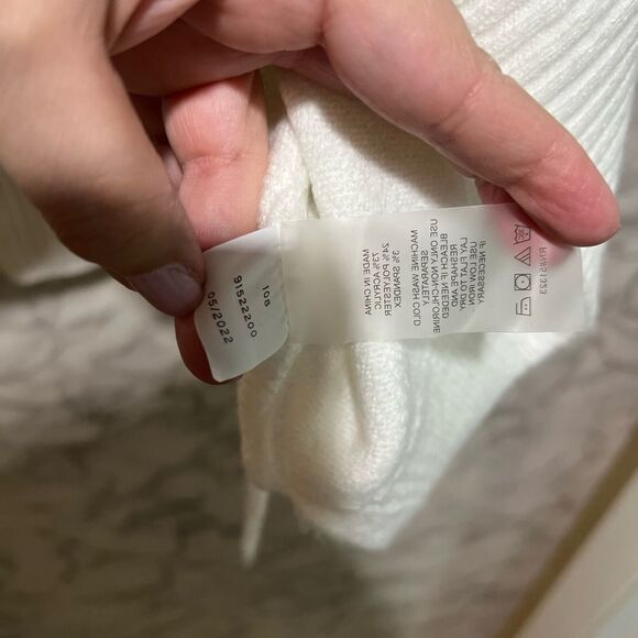 Vince Camuto Seamed Crewneck Sweater - Picture 10 of 13